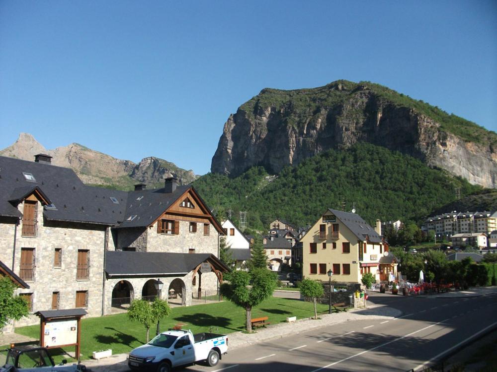 Alojamiento Escarrilla Pirineos Buitenkant foto